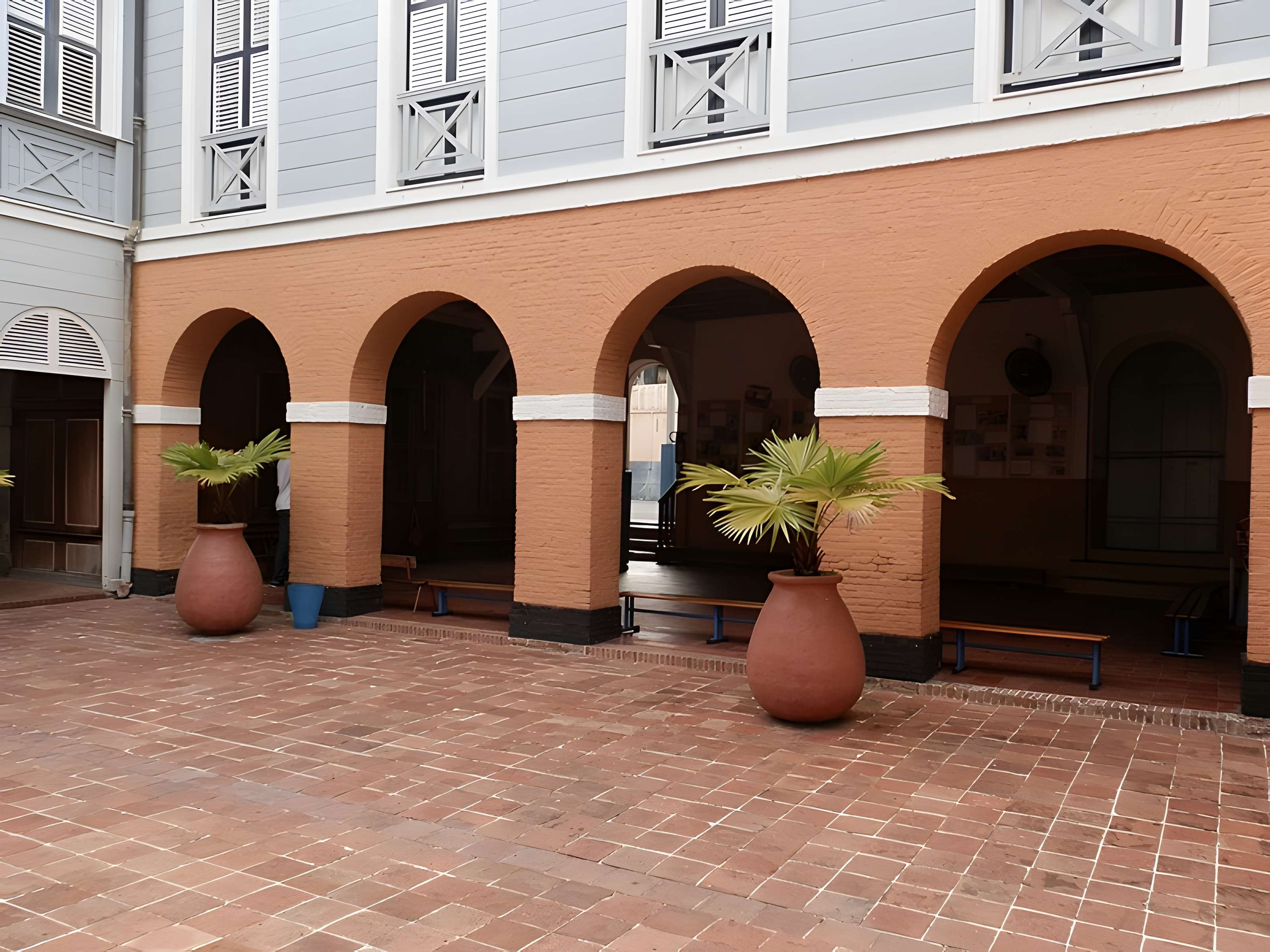 Externat Saint-Joseph-de-Cluny