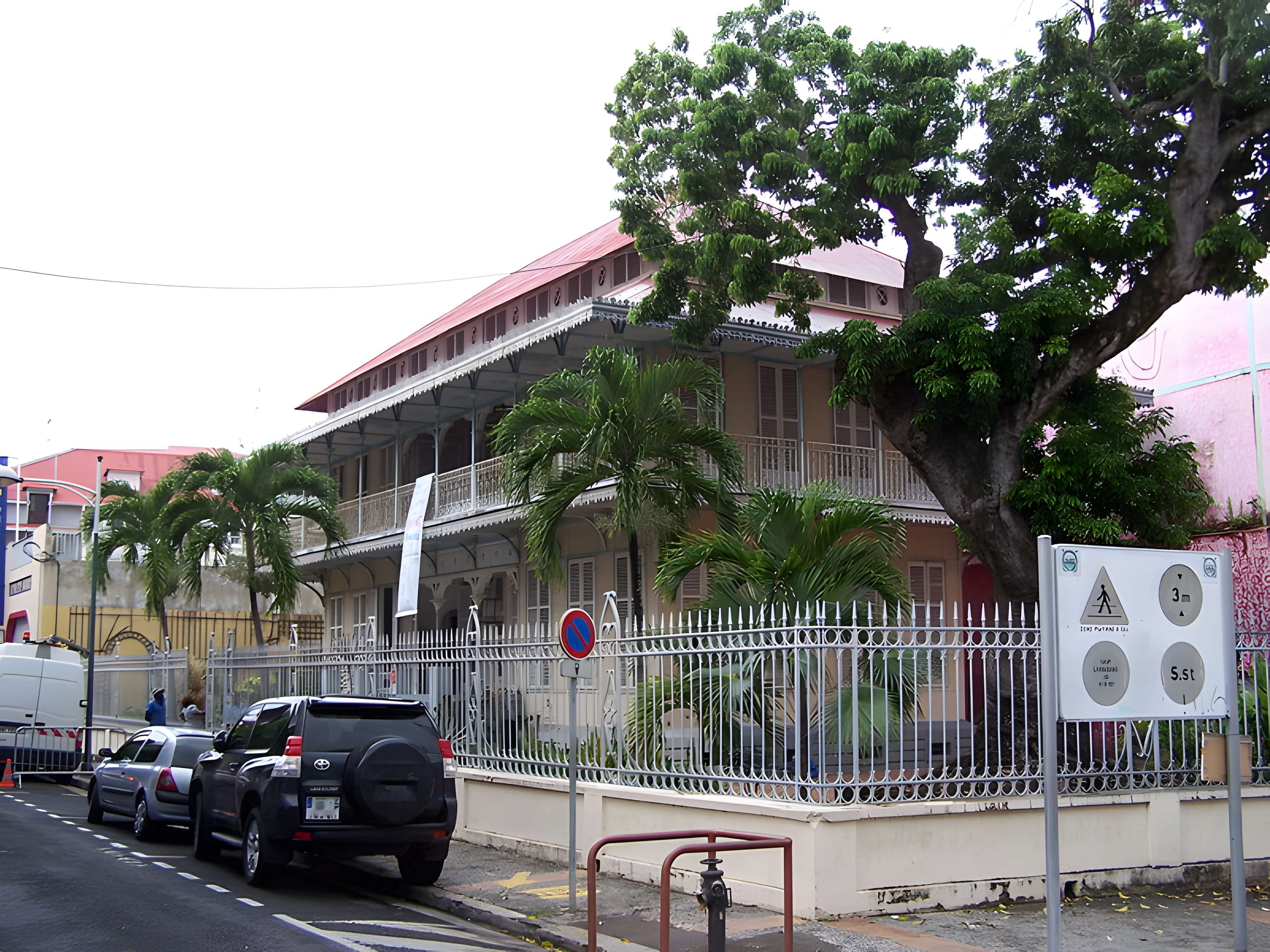 Maison dite Maison Pagès, actuellement musée Saint-John Perse