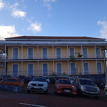 Ancien hôpital militaire du Camp Jacob, situé au Morne Houël, entre le chemin départemental 9 et le chemin départemental 11