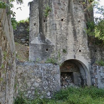 Ancien four à chaux
