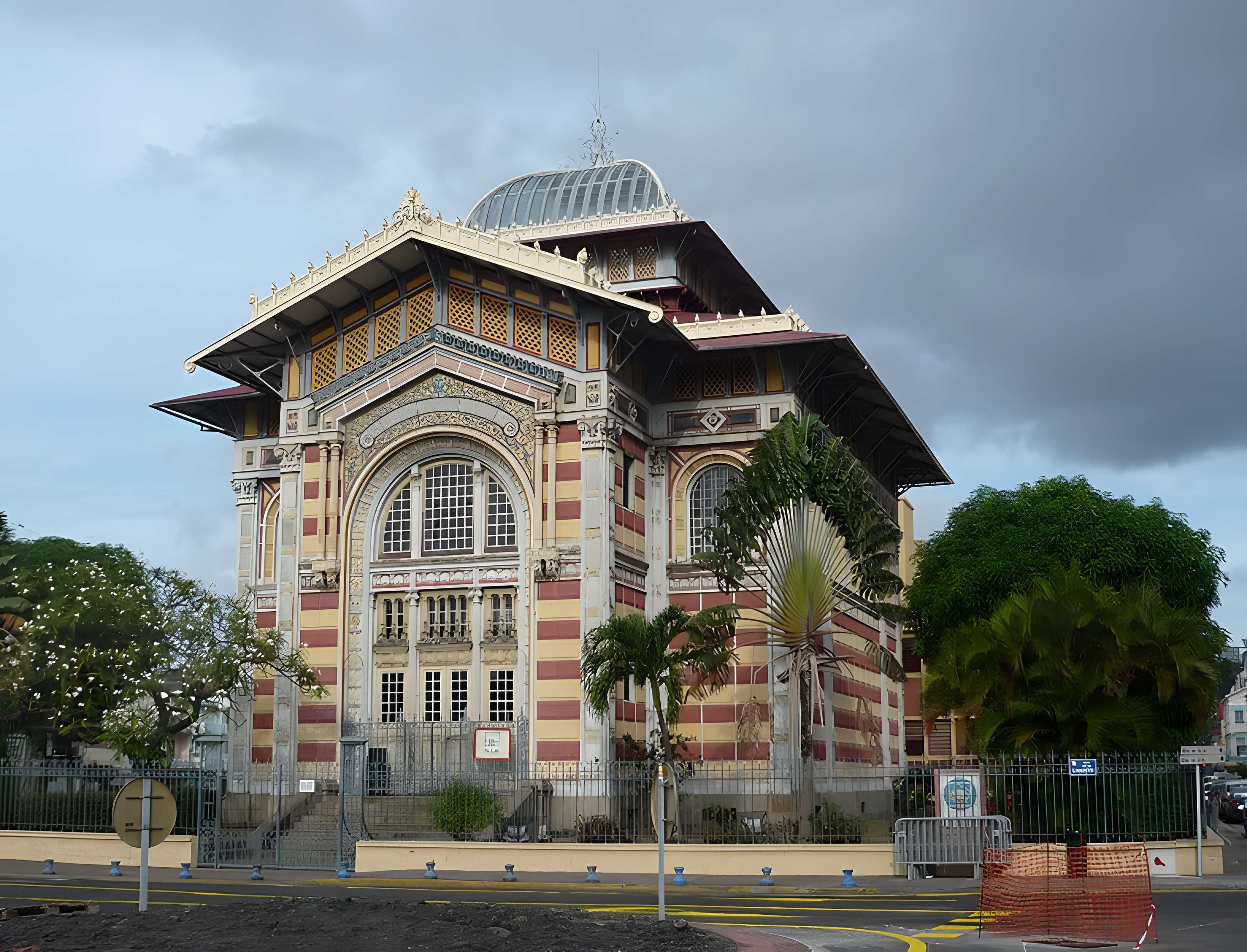 Bibliothèque Schoelcher
