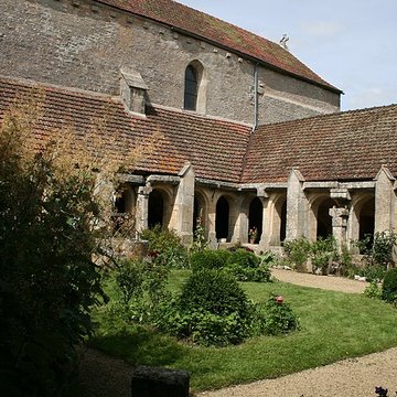 Prieuré Notre-Dame de Vausse