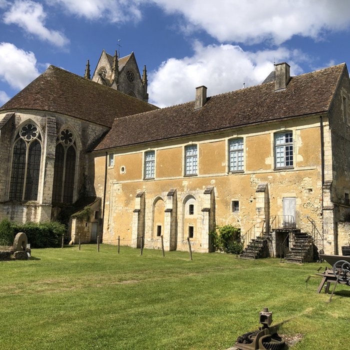 Photo de Prieuré Sainte-Gauburge de Saint-Cyr-la-Rosière