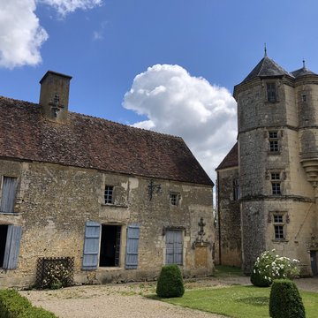 Prieuré Sainte-Gauburge de Saint-Cyr-la-Rosière