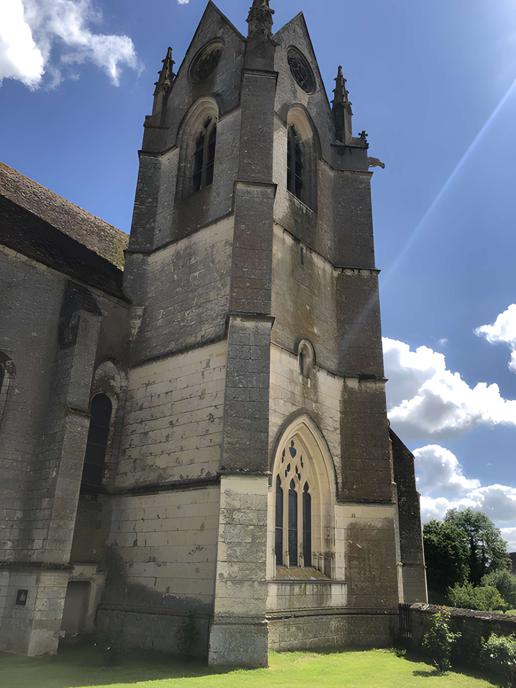 Prieuré Sainte-Gauburge de Saint-Cyr-la-Rosière