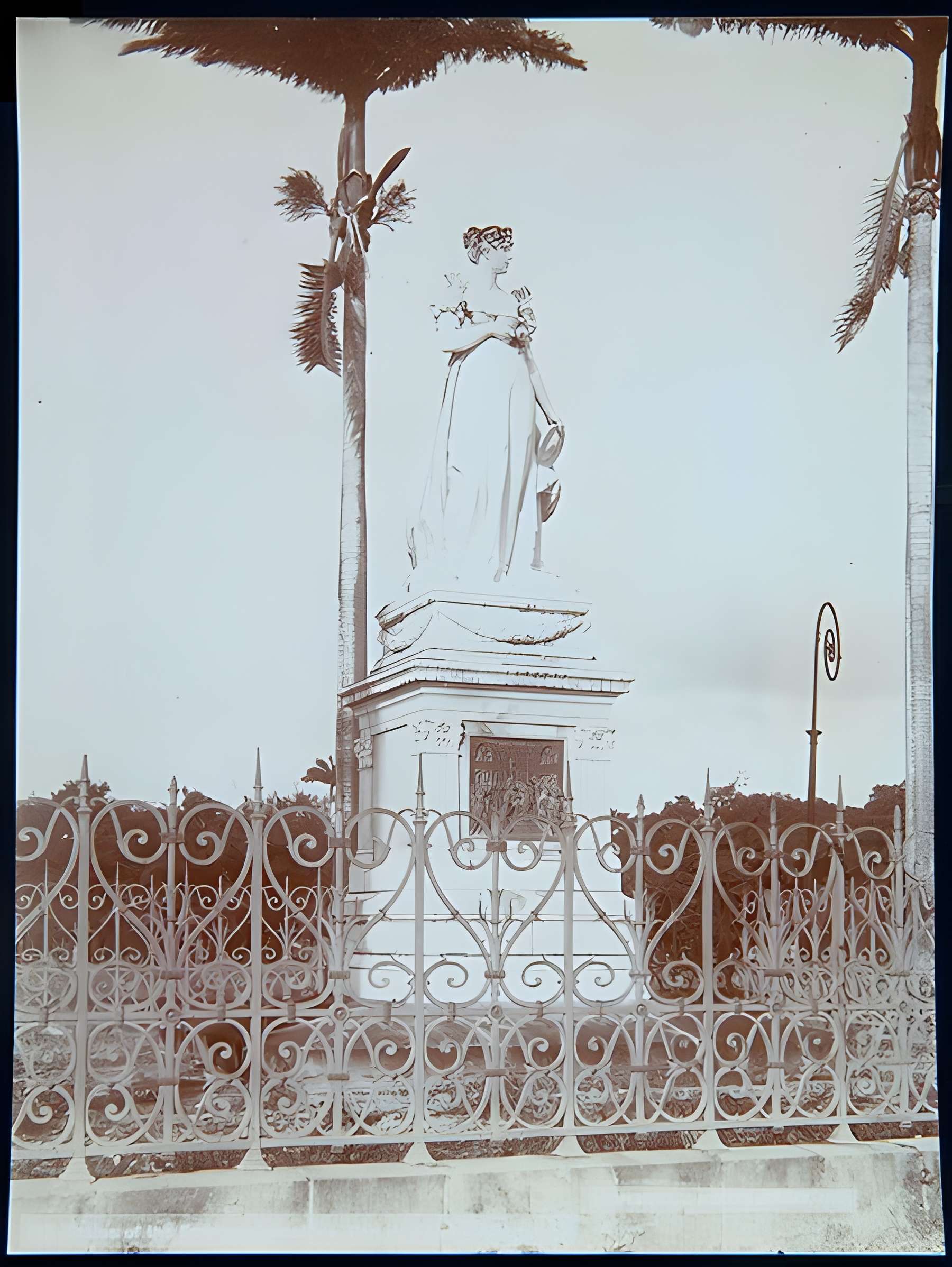 Statue de l'Impératrice Joséphine, située sur la savane