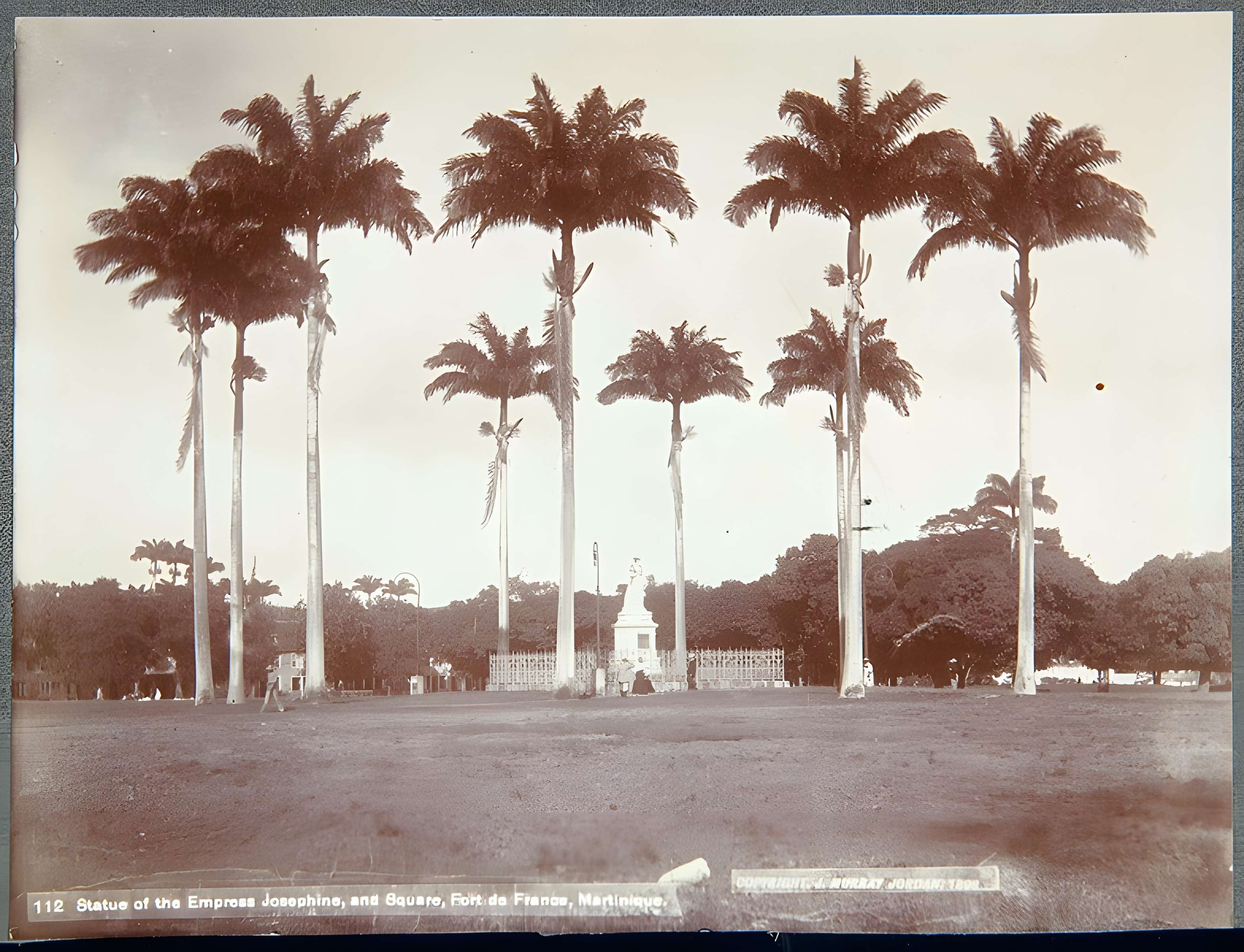 Statue de l'Impératrice Joséphine, située sur la savane