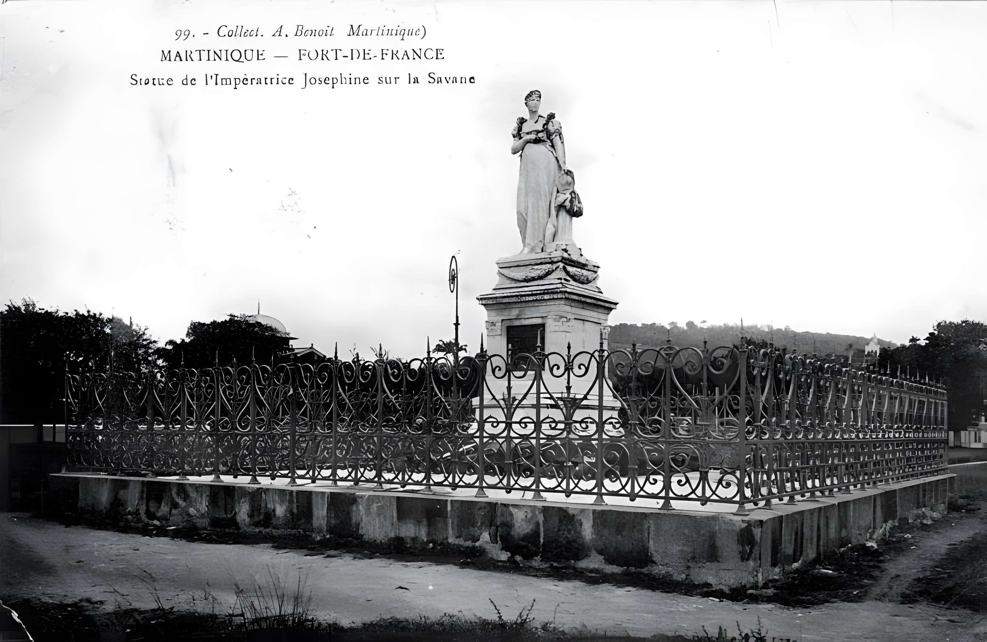 Statue de l'Impératrice Joséphine, située sur la savane