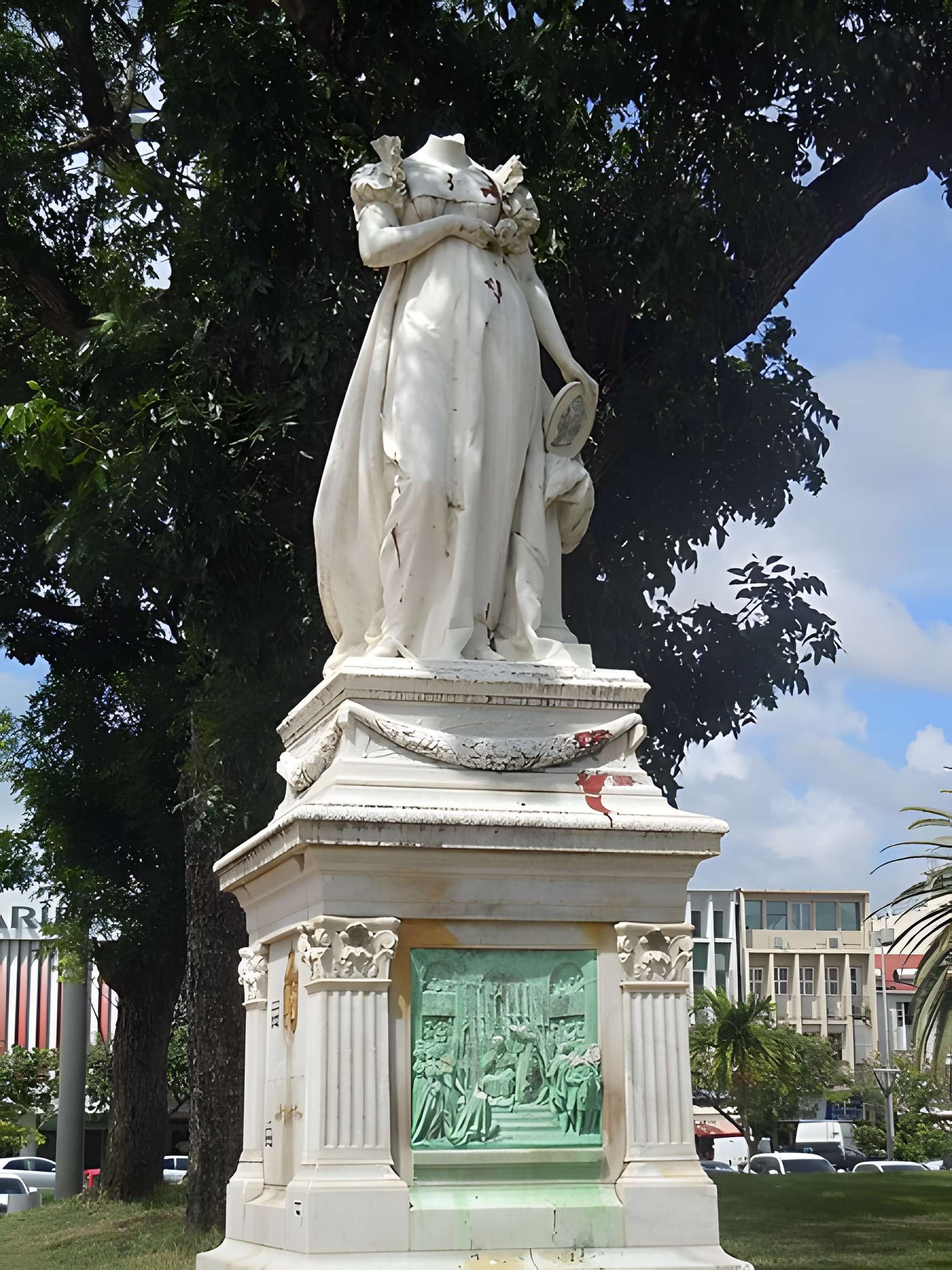 Statue de l'Impératrice Joséphine, située sur la savane