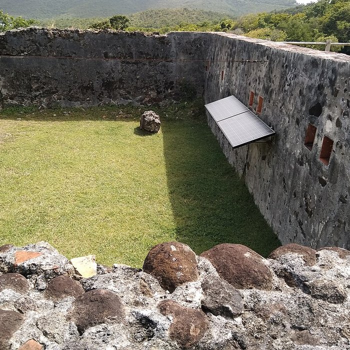 Photo de Habitation sucrière, dite Château-Dubuc, sur la presquîle de la Caravelle