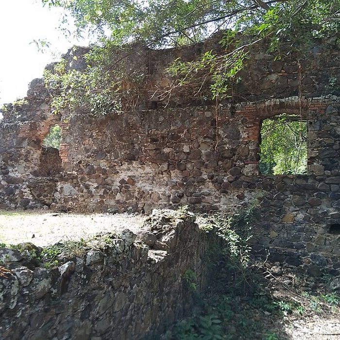 Photo de Habitation sucrière, dite Château-Dubuc, sur la presquîle de la Caravelle