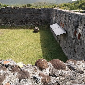 Habitation sucrière, dite Château-Dubuc, sur la presquîle de la Caravelle