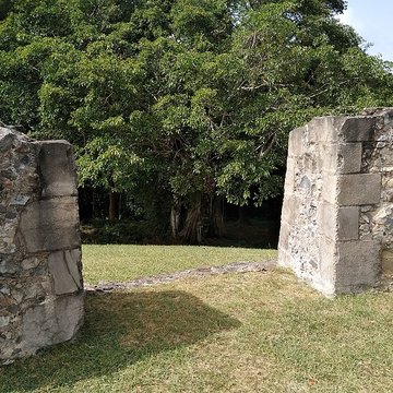 Habitation sucrière, dite Château-Dubuc, sur la presquîle de la Caravelle