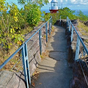 Phare de la Caravelle, situé pointe de la Caravelle