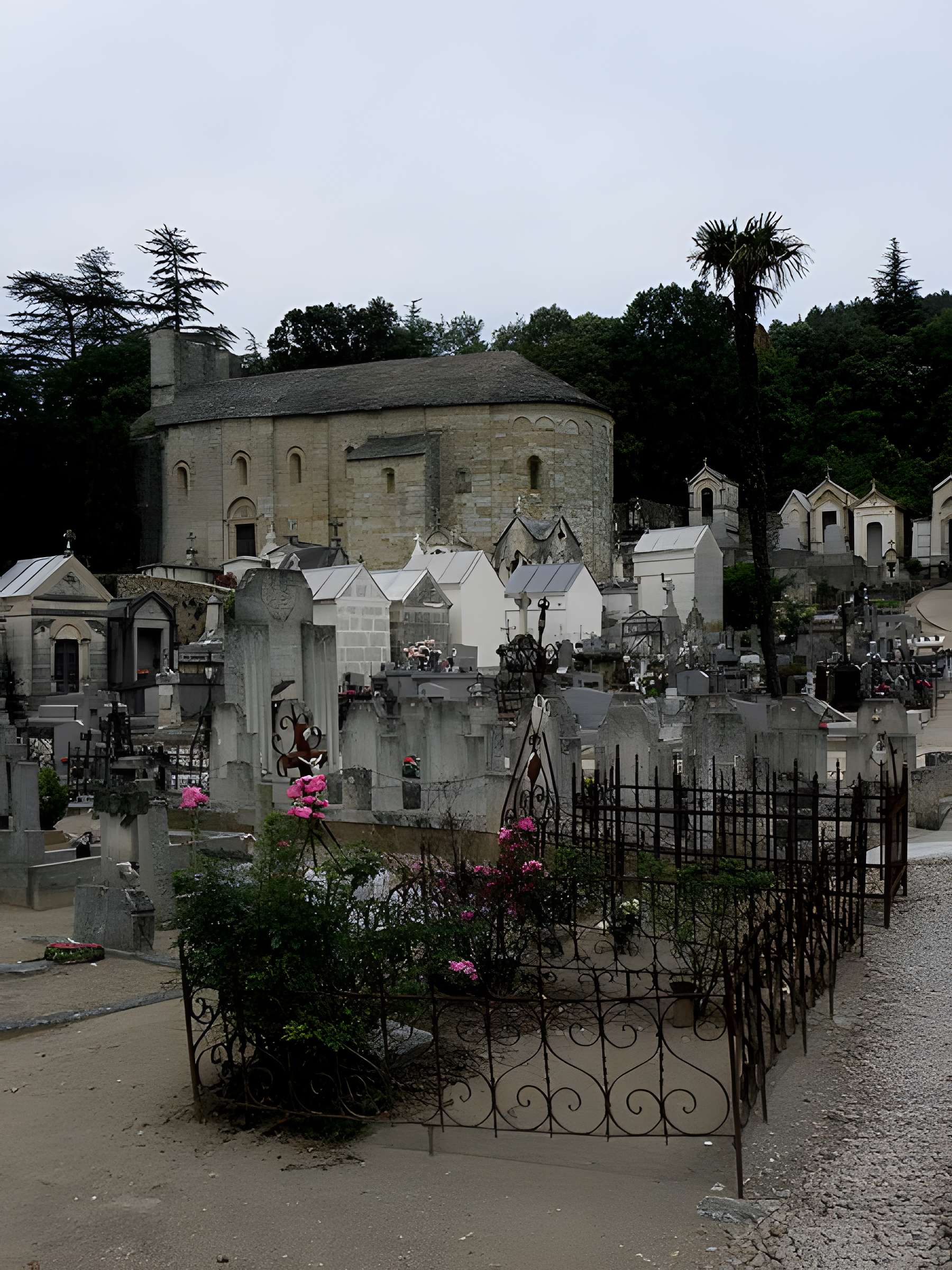 Prieuré Saint-Pierre-de-Rhèdes de Lamalou-les-Bains