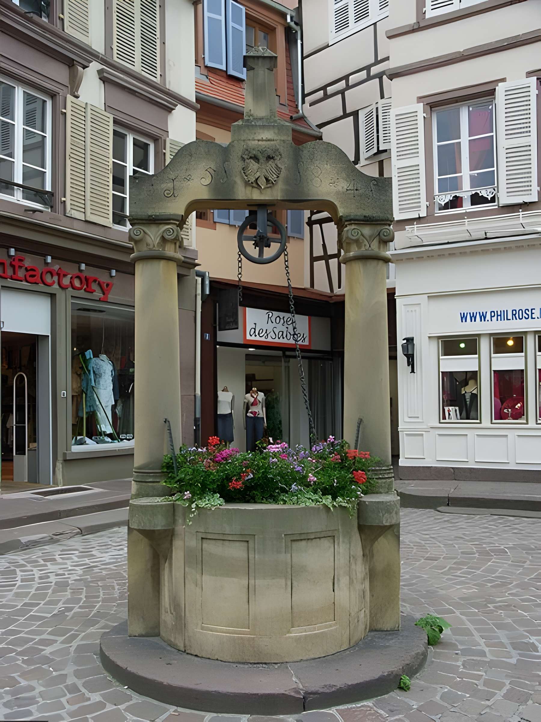 Puits de 1584 à Colmar 
