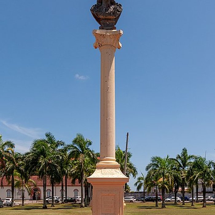 Photo de Place de lEsplanade, dite place des Palmistes