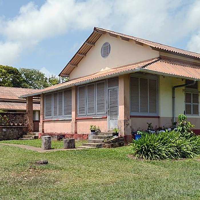 Photo de Quartiers des surveillants, sur lîle Royale