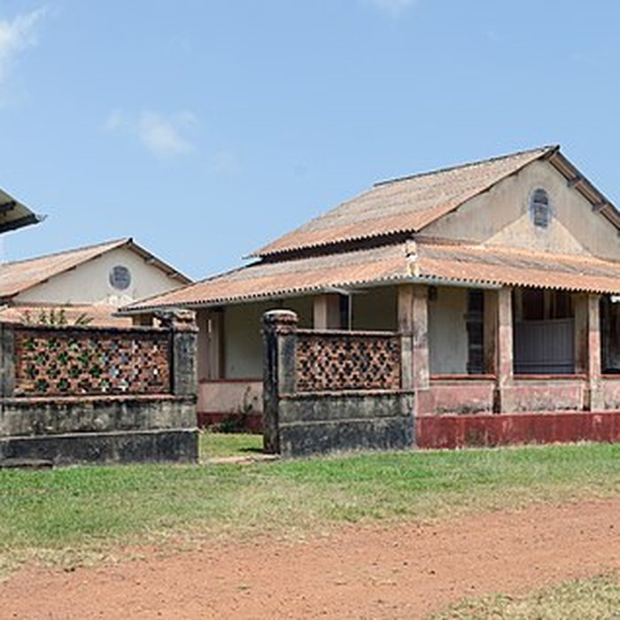 Photo de Quartiers des surveillants, sur lîle Royale