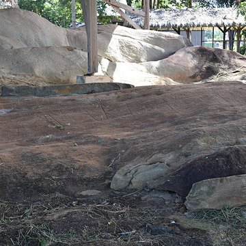 Roches gravées de la Carapa