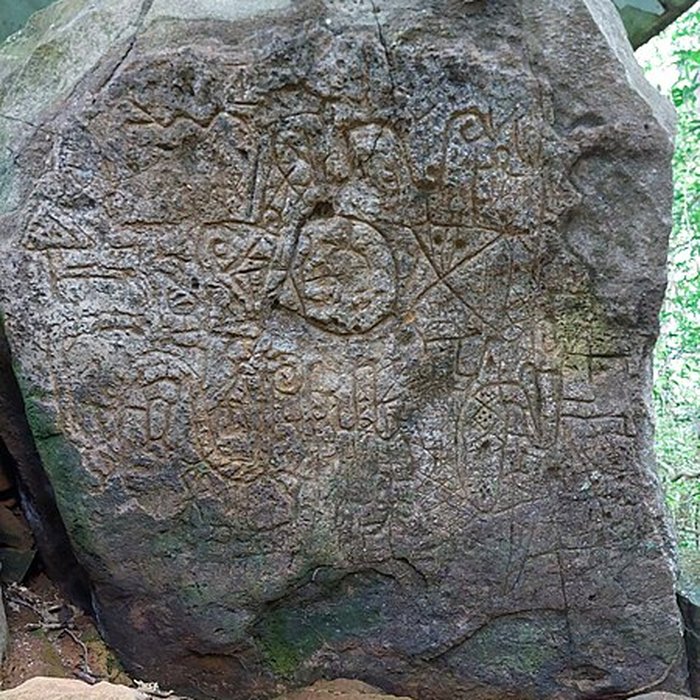 Photo de Roches gravées de la Montagne Favard