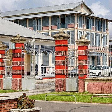 Ancien hôpital André-Bouron