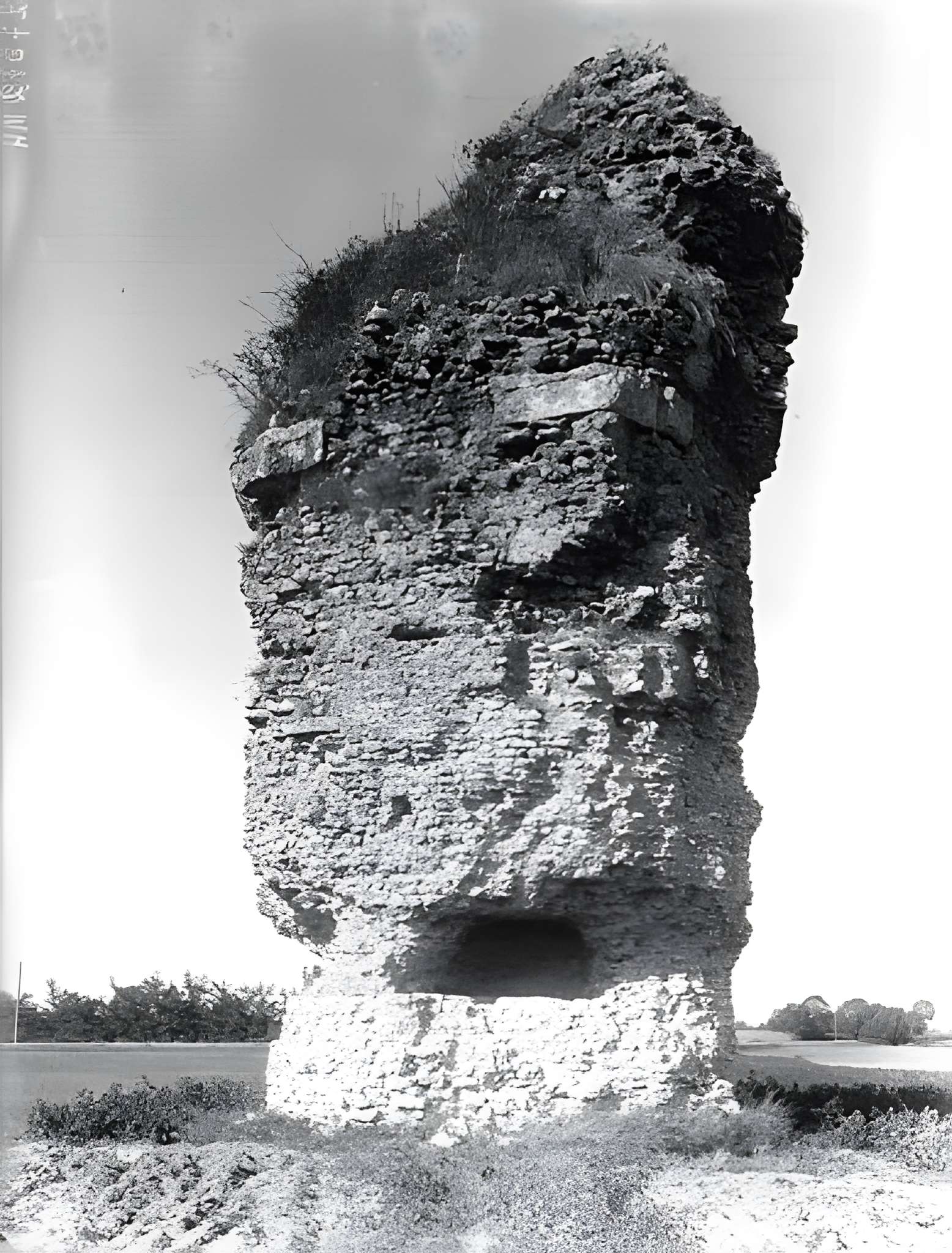 Pile romaine, dite La Pyramide