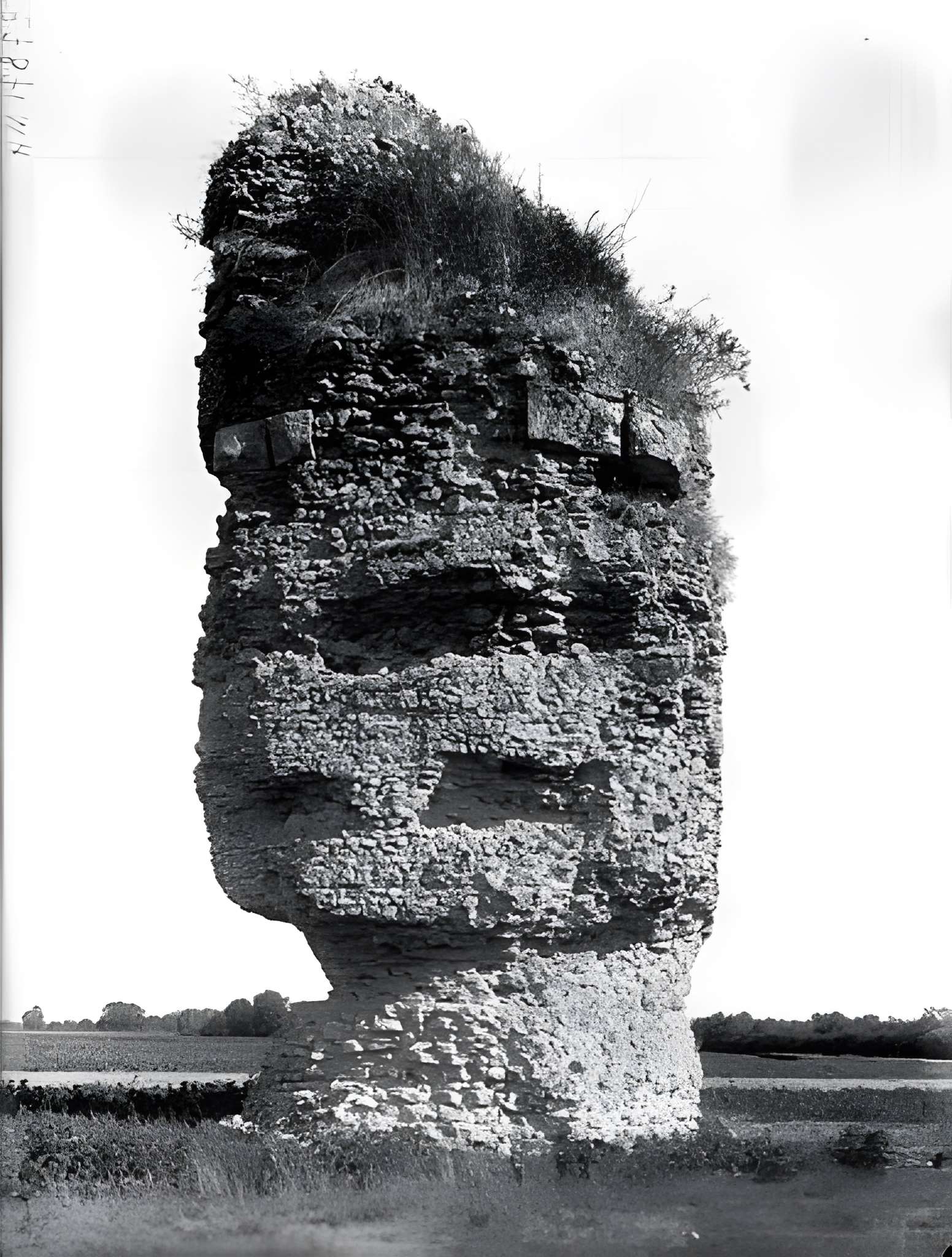 Pile romaine, dite La Pyramide