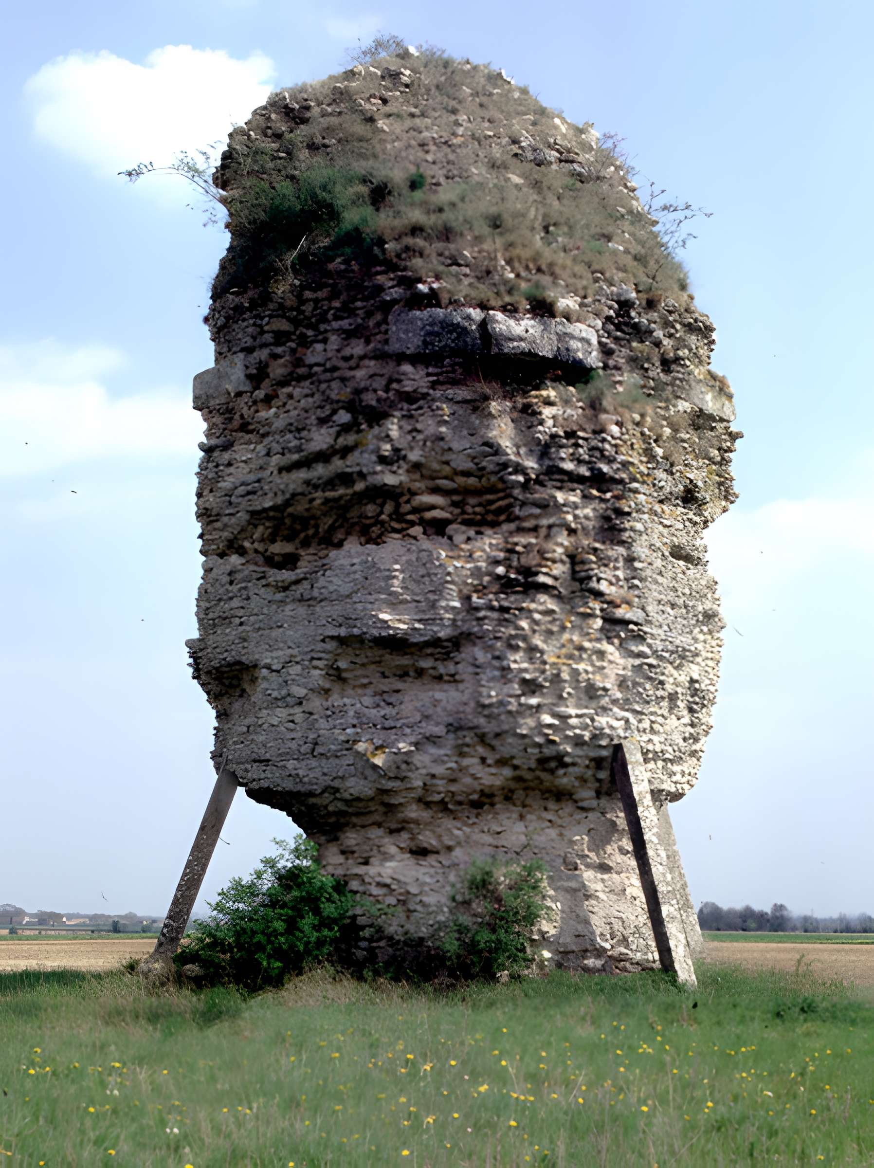 Pile romaine, dite La Pyramide