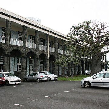 Ancien génie militaire et maison dite du Commandant dArmes