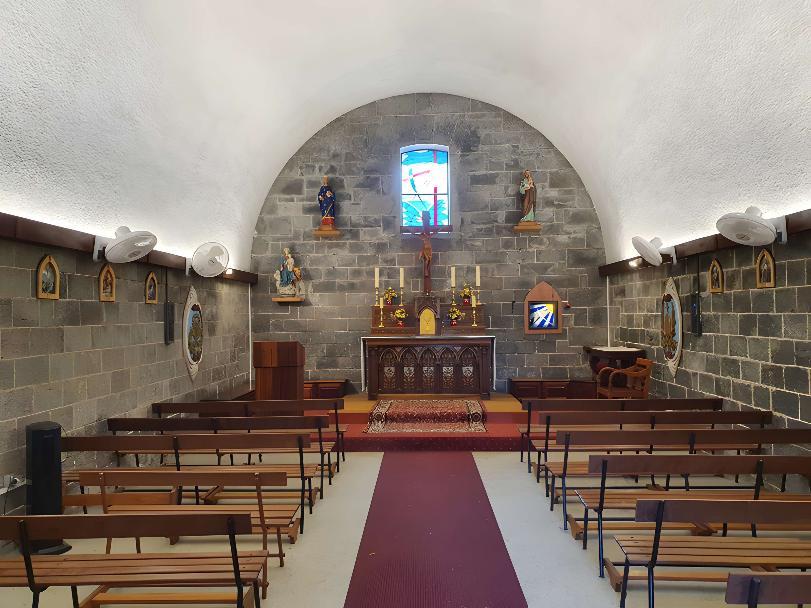 Ancienne poudrière transformée en chapelle