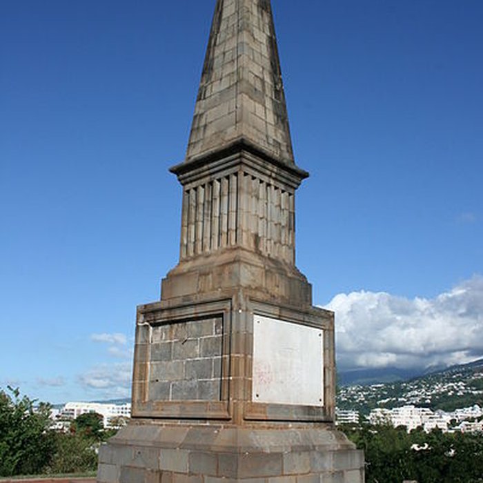 Photo de Les mausolées anglais et français, situés au lieudit La Redoute