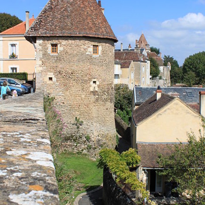 Photo de Remparts dAvallon