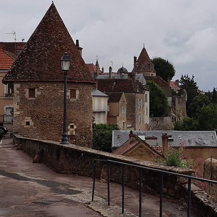 Photo de Remparts dAvallon