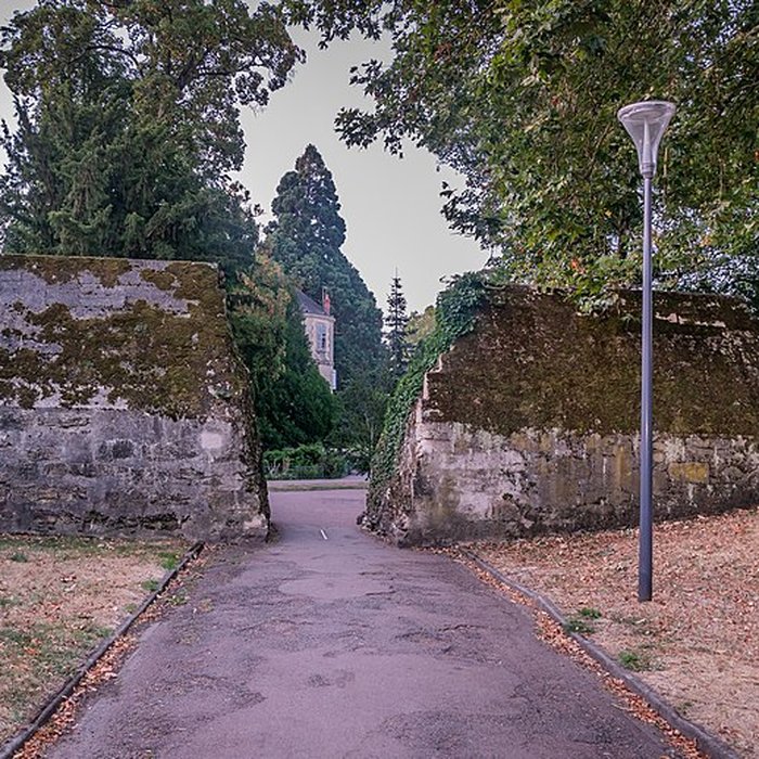 Photo de Remparts de la tour du Havre à la Loire de Nevers