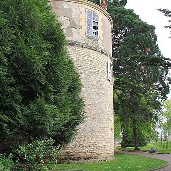 Photo de Remparts de la tour du Havre à la Loire de Nevers
