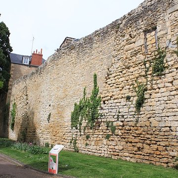Remparts de la tour du Havre à la Loire de Nevers