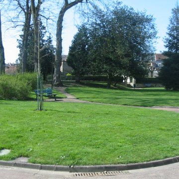 Remparts de la tour du Havre à la Loire de Nevers