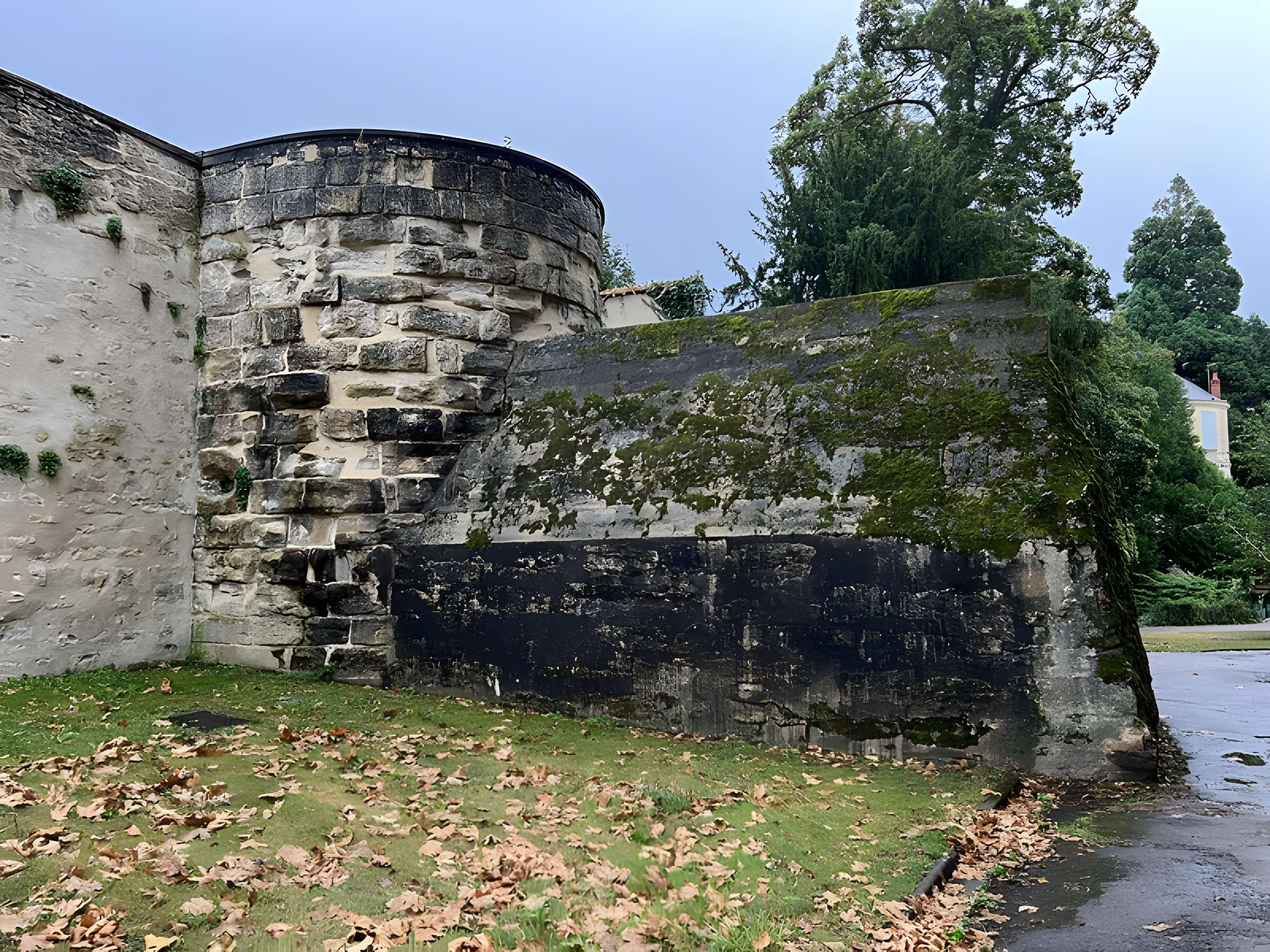 Remparts de la tour du Havre à la Loire de Nevers