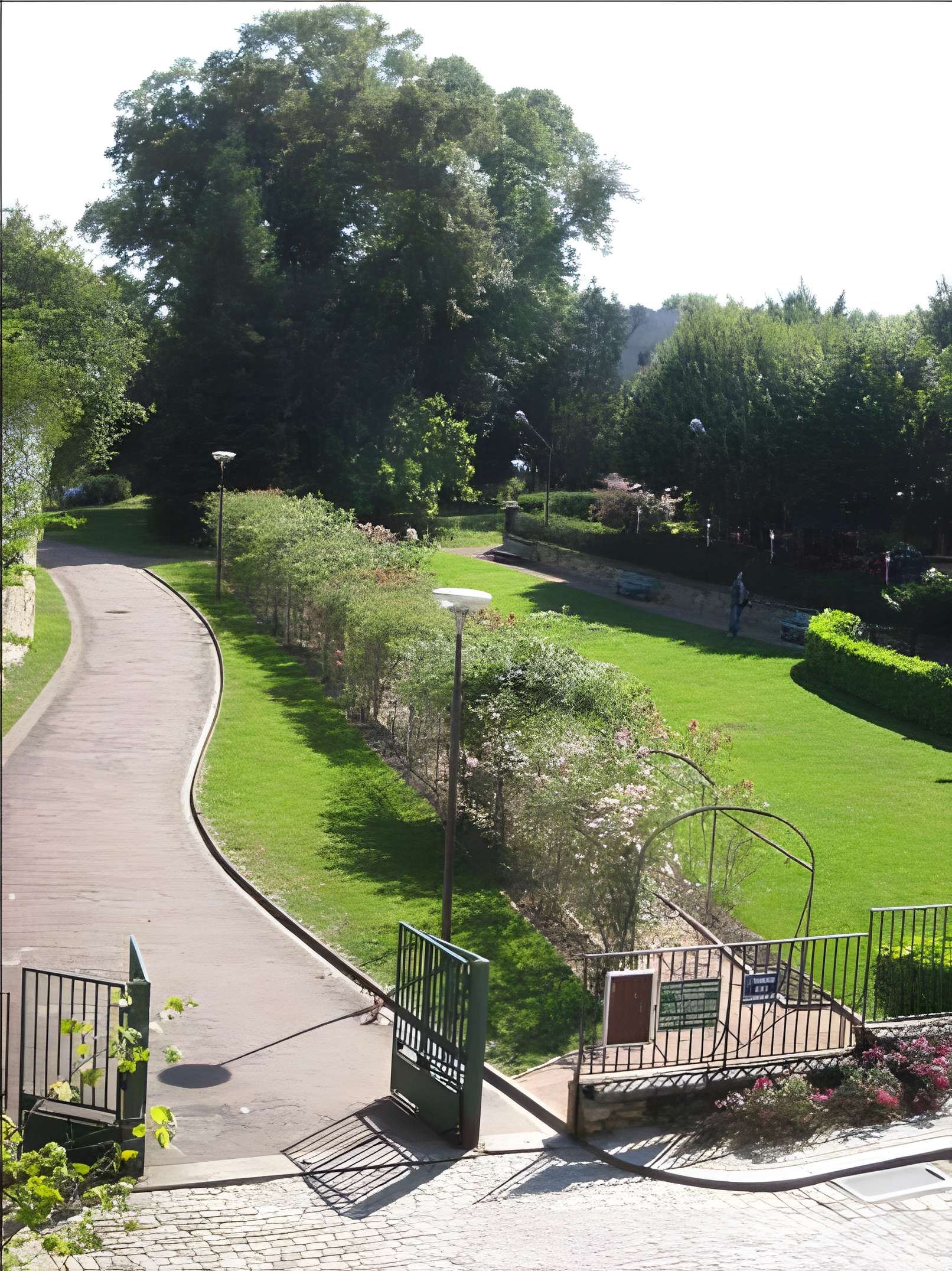 Remparts de la tour du Havre à la Loire de Nevers