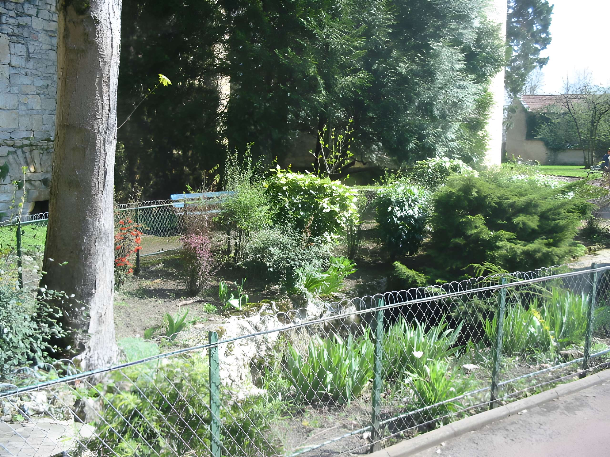 Remparts de la tour du Havre à la Loire de Nevers