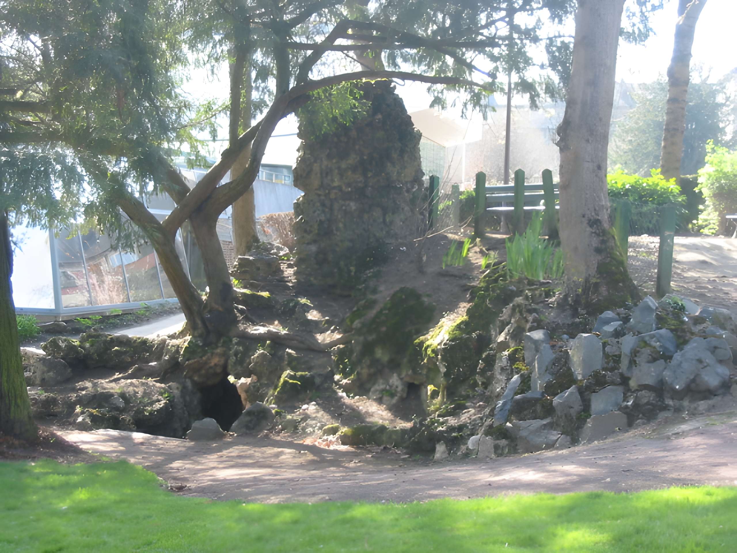 Remparts de la tour du Havre à la Loire de Nevers