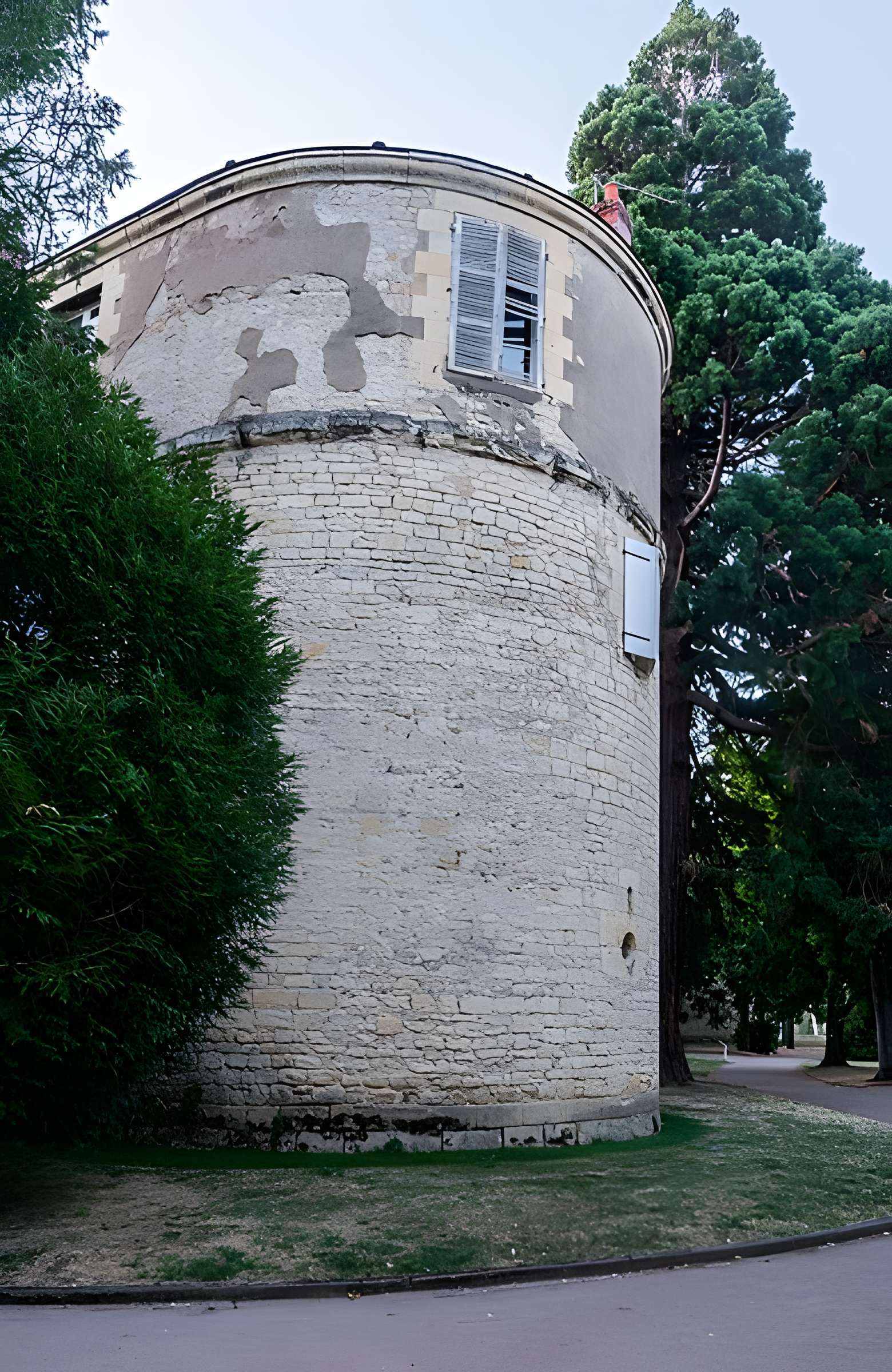 Remparts de la tour du Havre à la Loire de Nevers