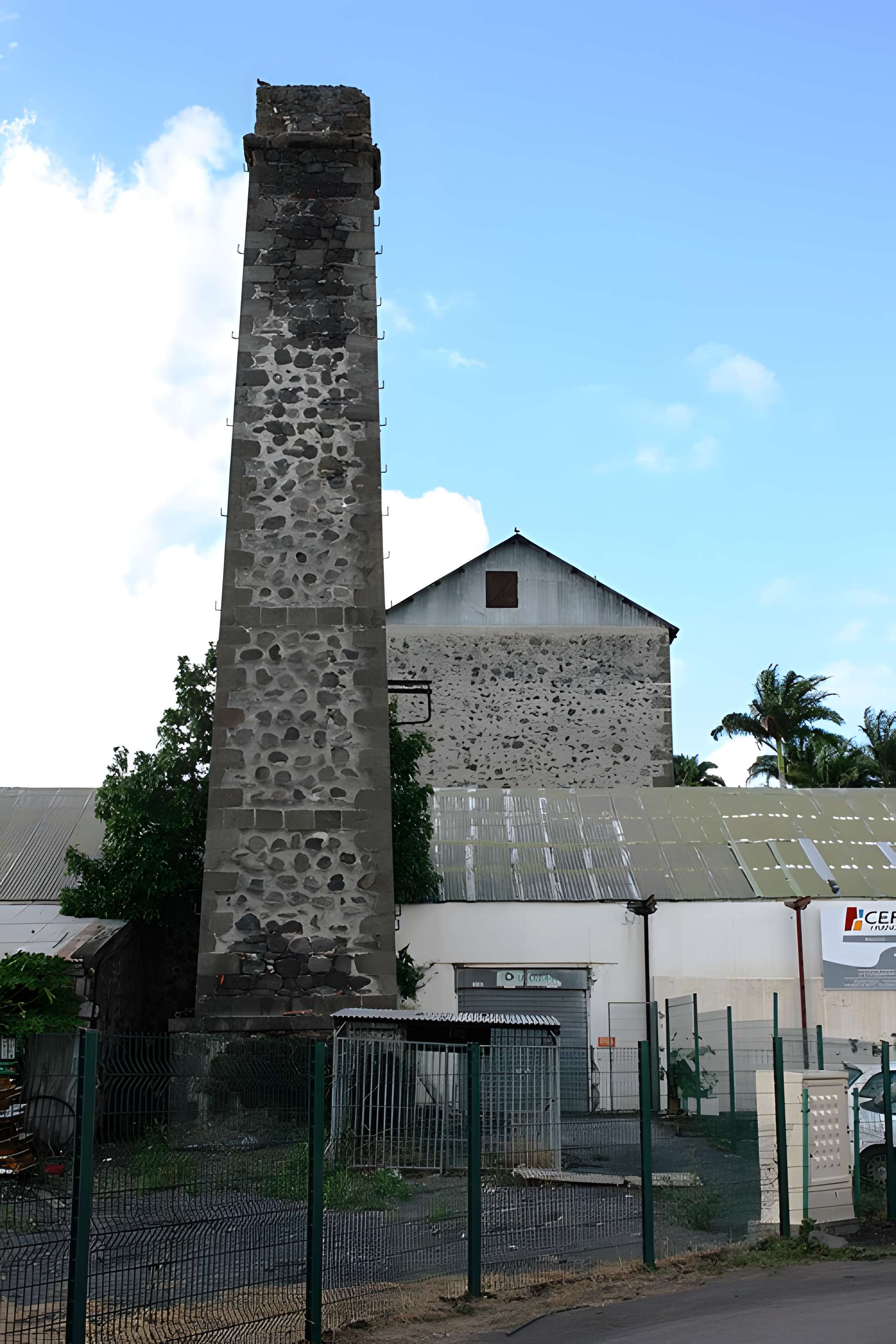 Cheminée dite Le Piton