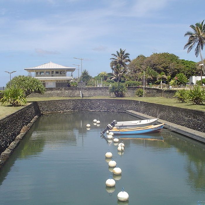 Photo de Bassin de radoub, situé dans le port de Saint-Pierre