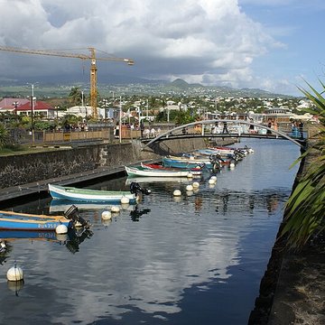 Bassin de radoub, situé dans le port de Saint-Pierre