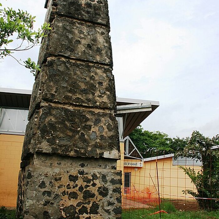 Photo de Cheminée dite Isautier, plus connue sous la dénomination Distillerie Isautier