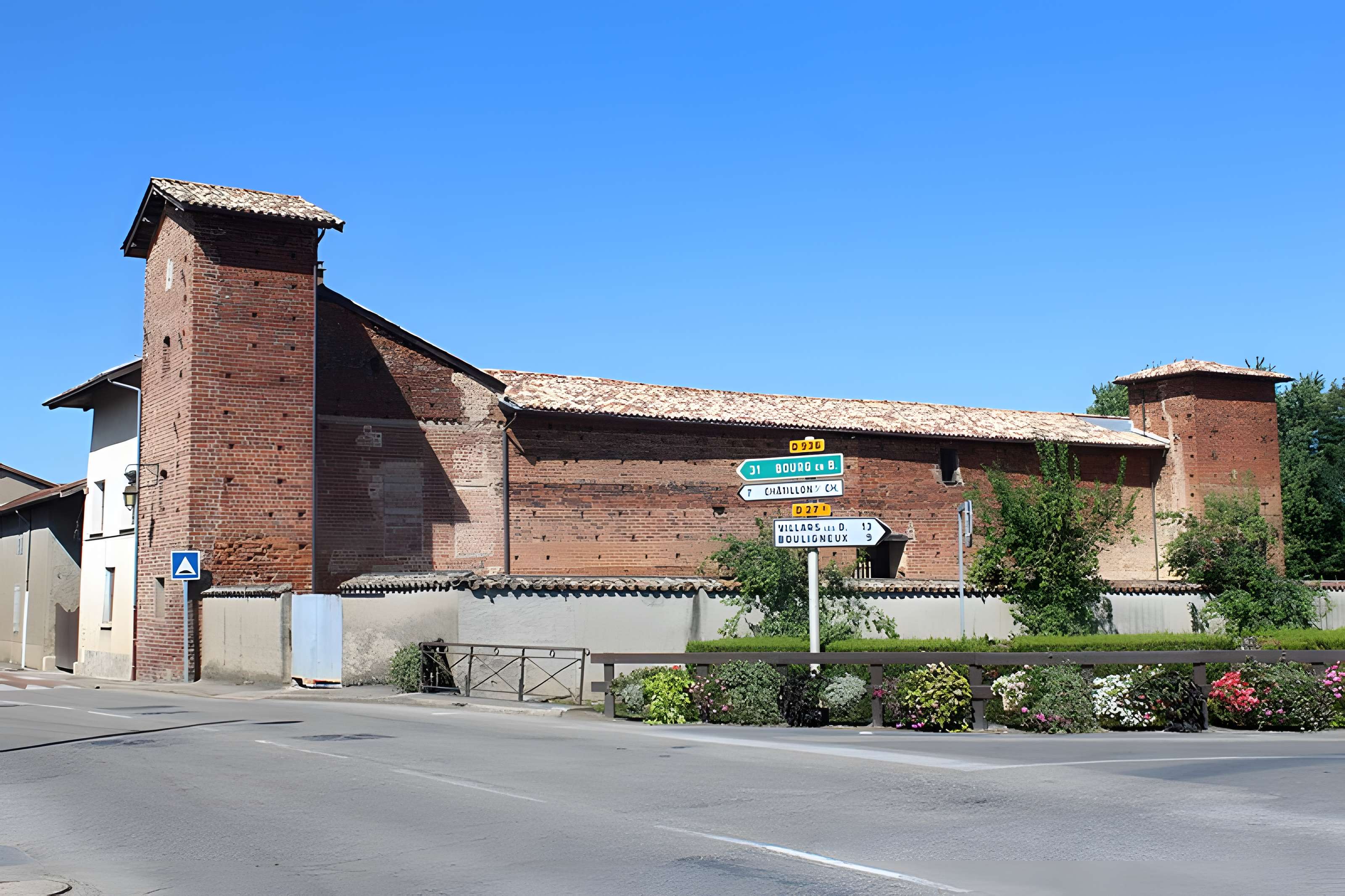 Remparts de Saint-Trivier-sur-Moignans