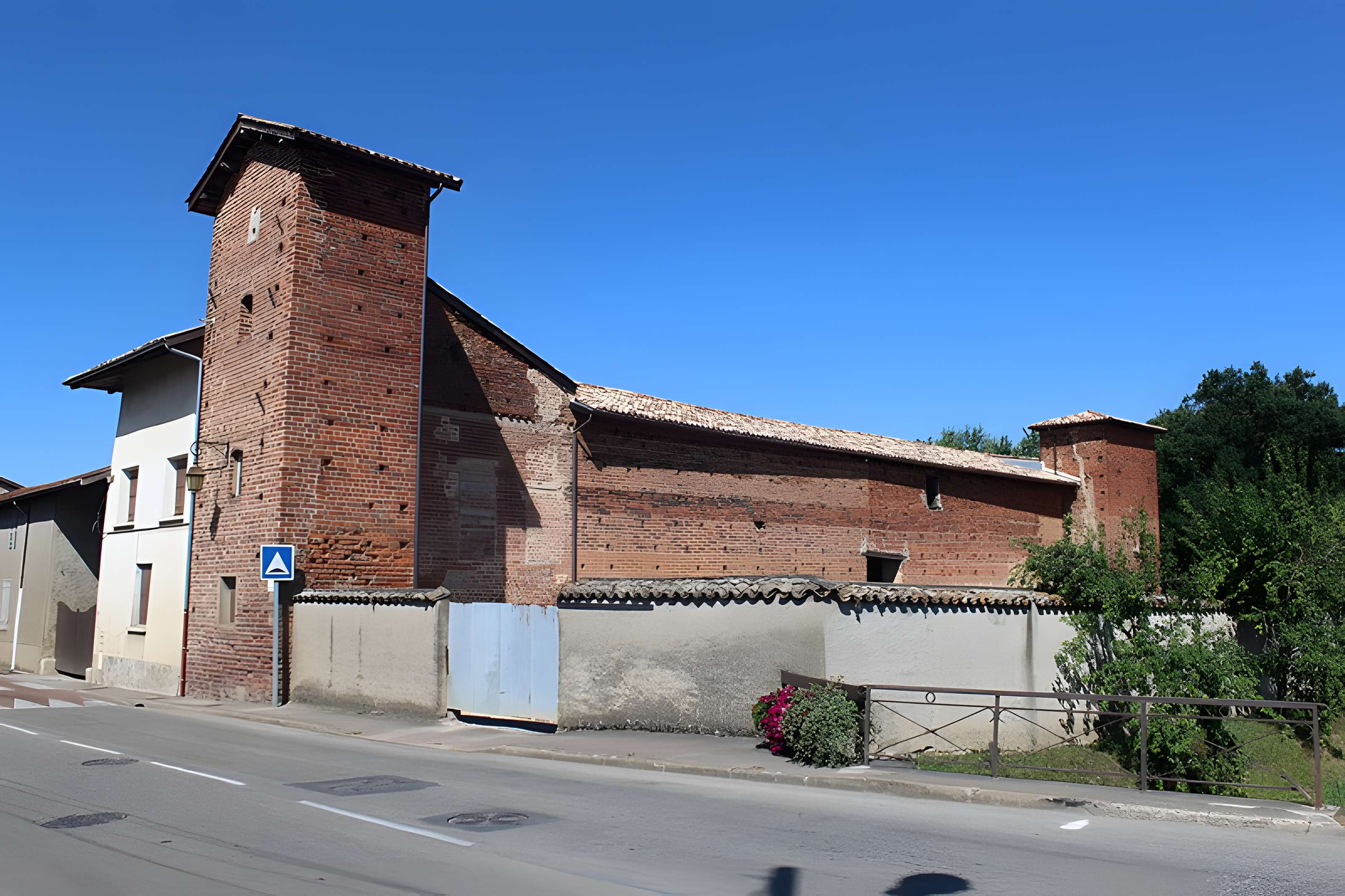 Remparts de Saint-Trivier-sur-Moignans
