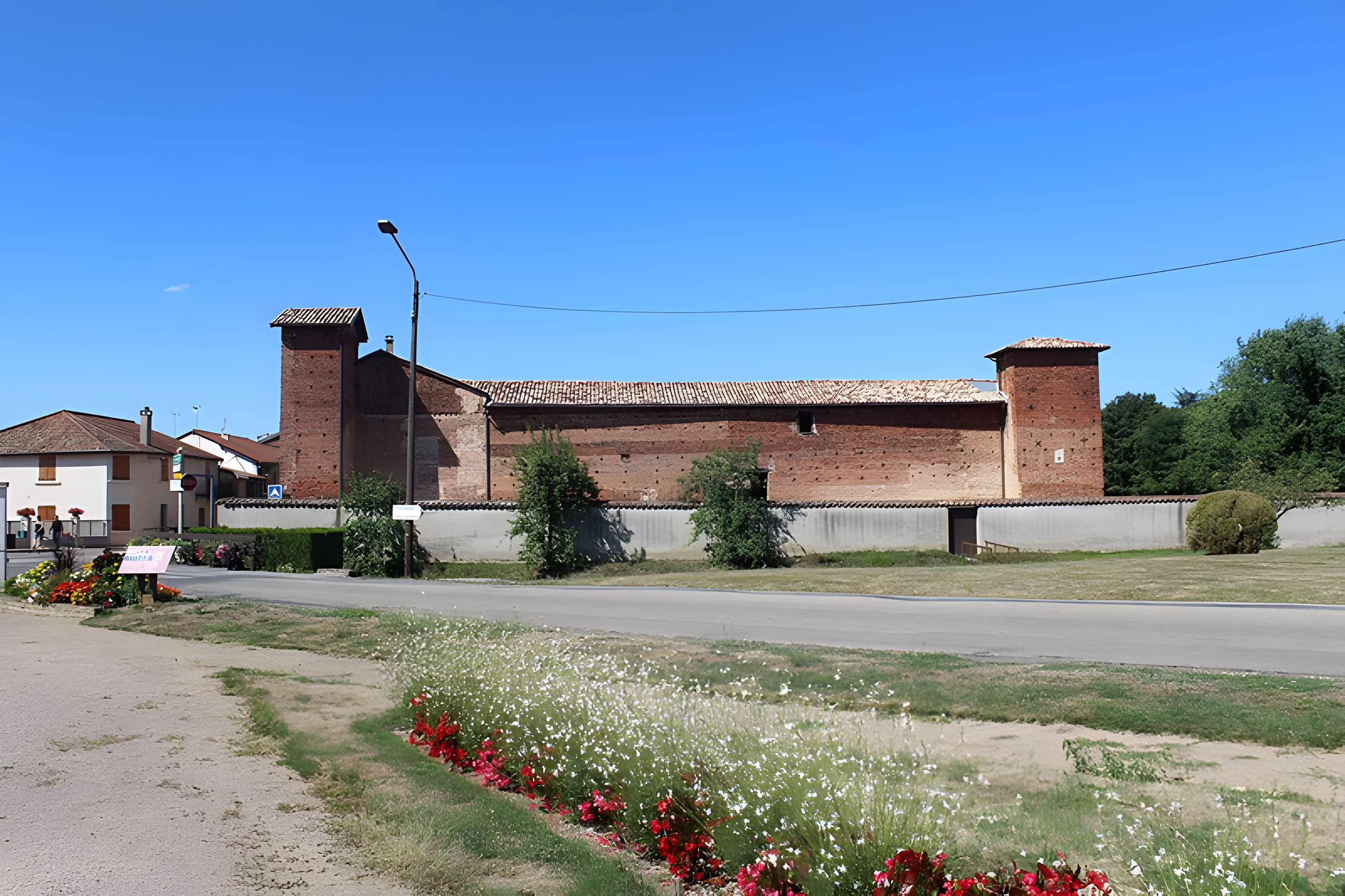 Remparts de Saint-Trivier-sur-Moignans